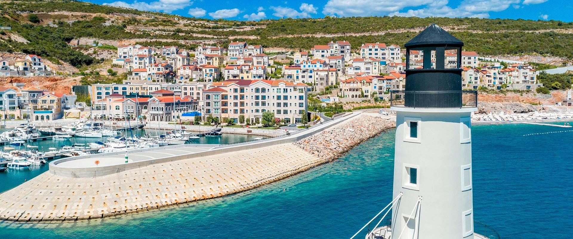 Jedinstvena ponuda- stan u Lustica Bay kompleksu useljiv do 31.07.2024!